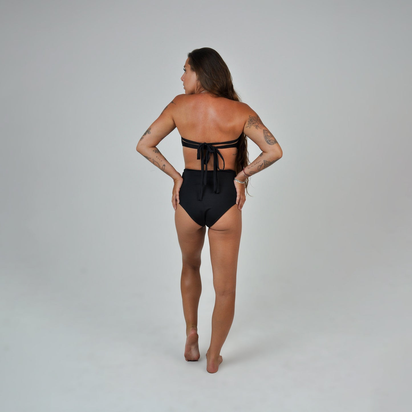 AMINA TRIANGLE TOP - BLACK