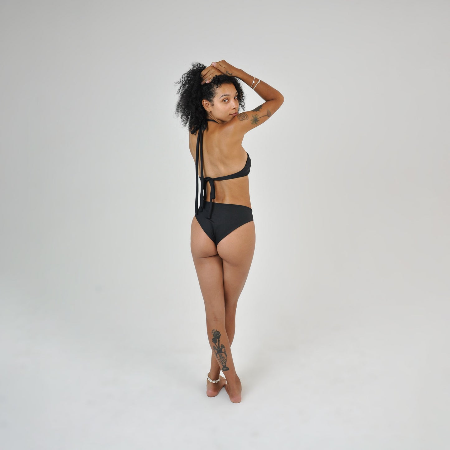 AMINA TRIANGLE TOP - BLACK